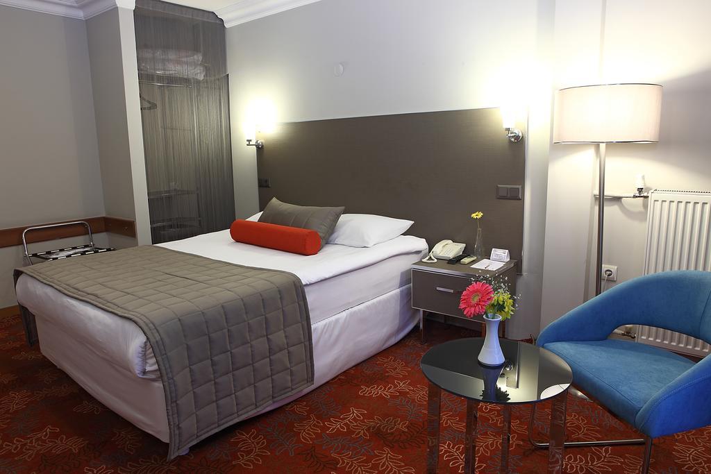 Arma Hotel Manisa Chambre photo